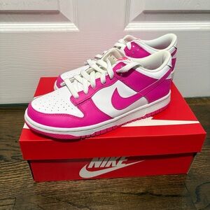 Nike Kids Sneakers in Pink and White